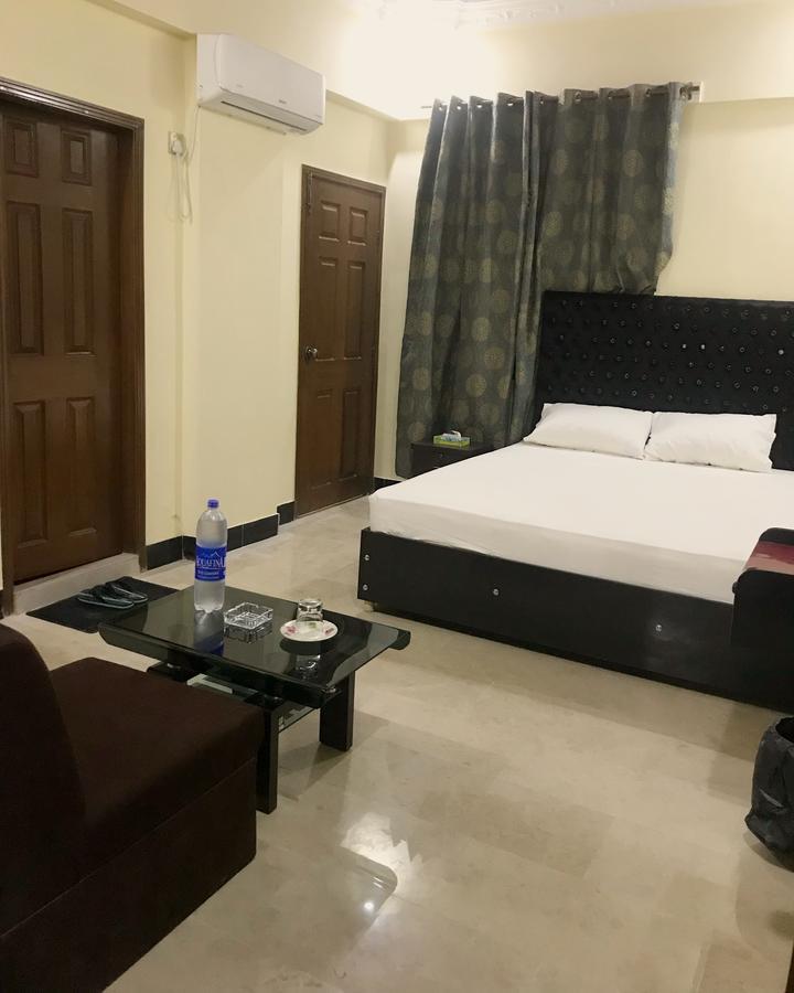Hotel Second Home Карачи Екстериор снимка